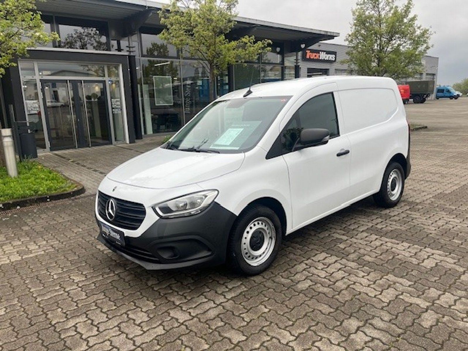 MERCEDES-BENZ Nutzfahrzeug